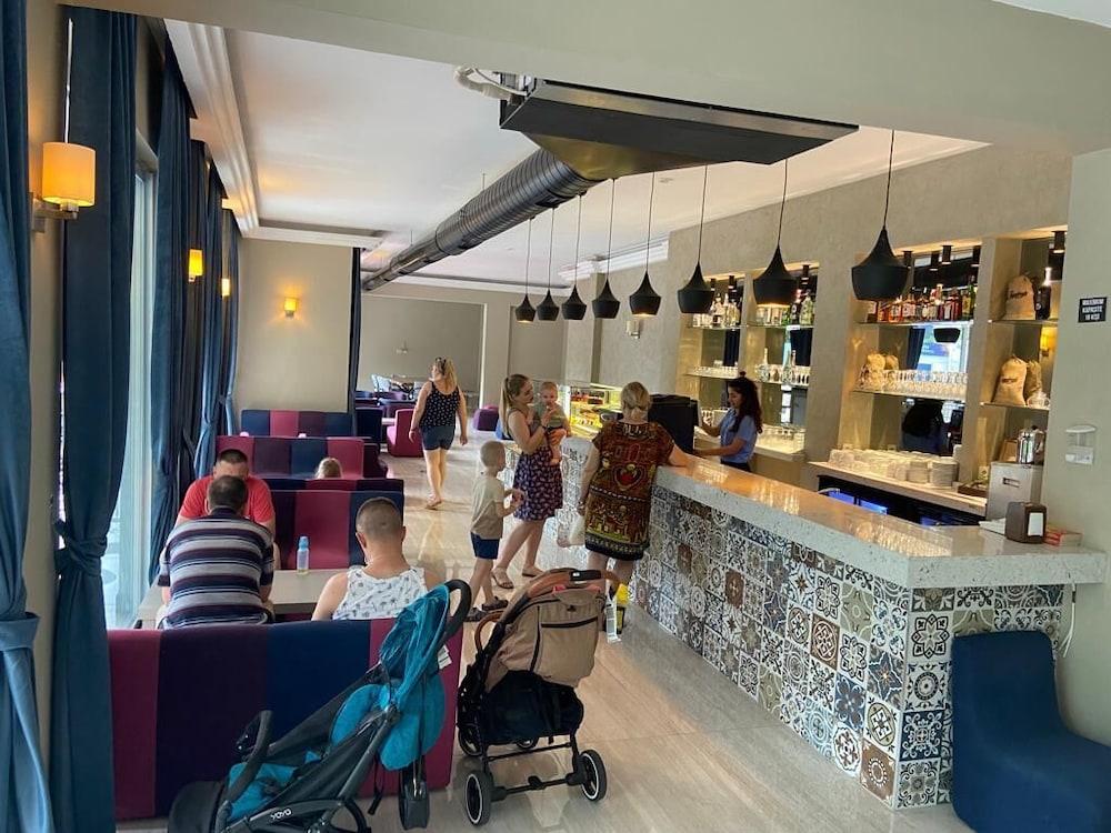 Club Hotel Rama เบลดิบี ภายนอก รูปภาพ