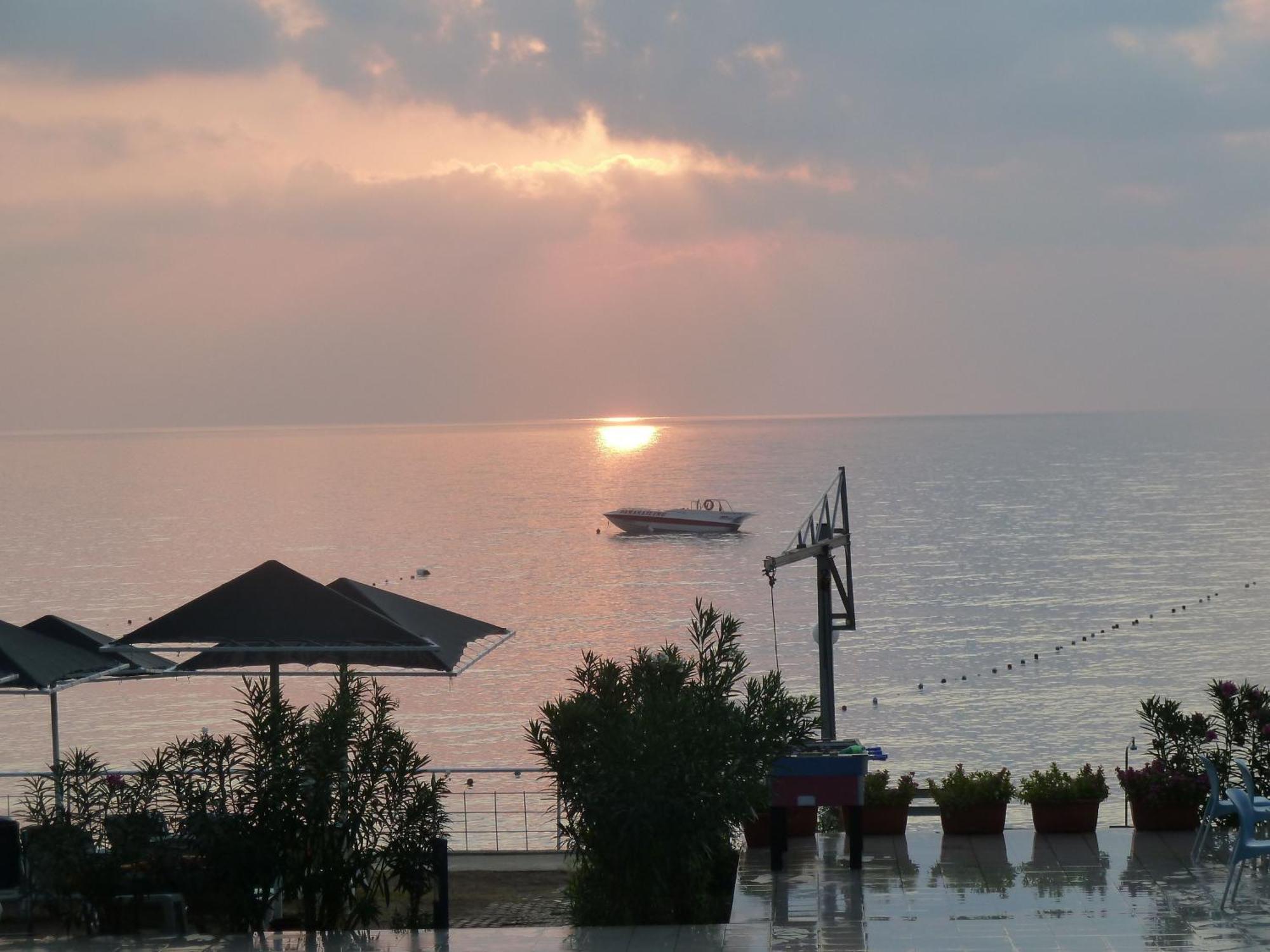 Club Hotel Rama เบลดิบี ภายนอก รูปภาพ